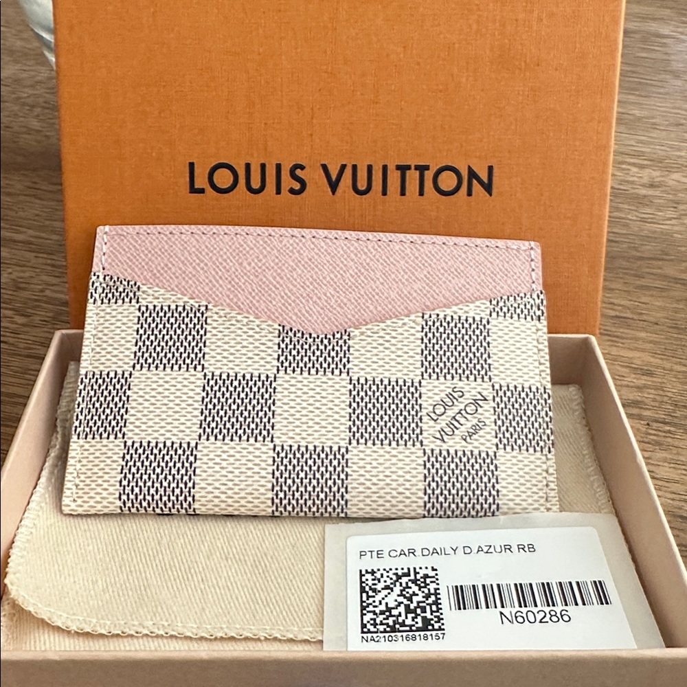 New Louis Vuitton Pink and Cream Checkered Card Holder